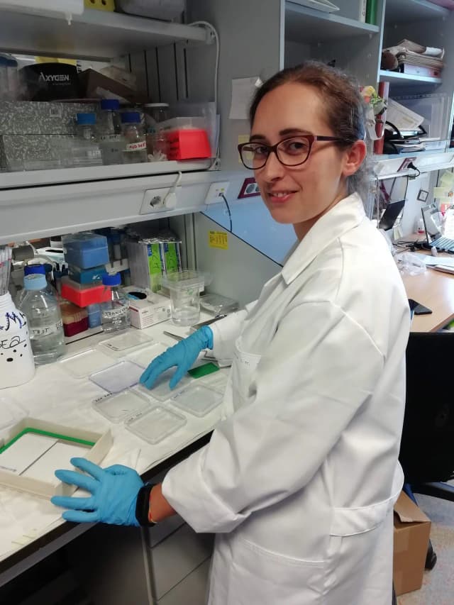 Sandrina at the lab doing Western Blot 2019